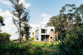 Casa del Bosque sobre la Laguna de los Flamencos Rosados, José Ignacio